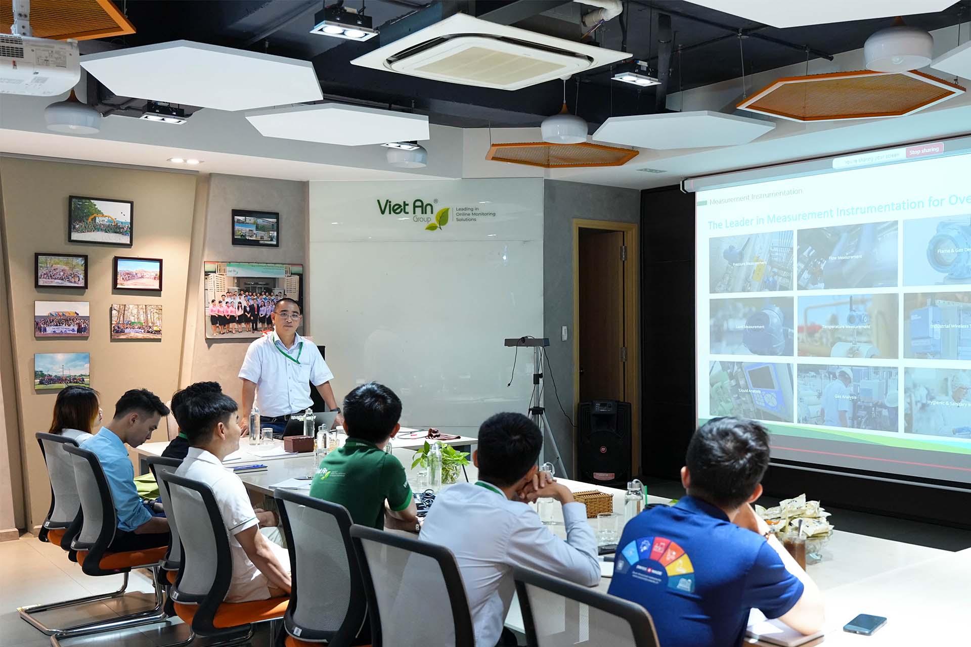 Việt An tổ chức khóa đào tạo định kỳ về thiết bị của Hãng Emerson